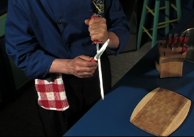 Manfreed demonstrates a safe, simple way to sharpen knives - sharp knives cut easier and ar safer in the kitch.